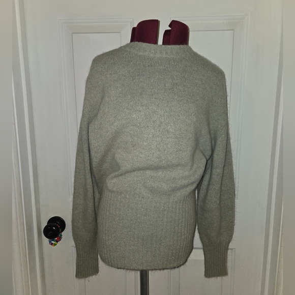 Liz Claiborne Sweaters - Liz Claiborne Angora/Lambs Wool Light Green Sweater